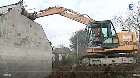 Malfacon constructeur destruction de maison. Lalevee expertise fissures murs